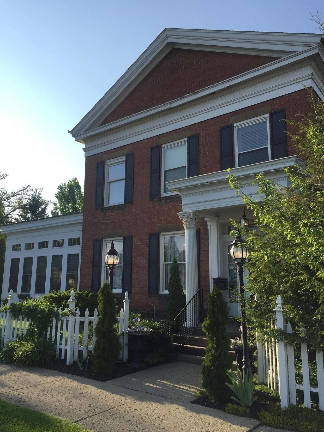 The Mount Vernon Inn Exterior photo