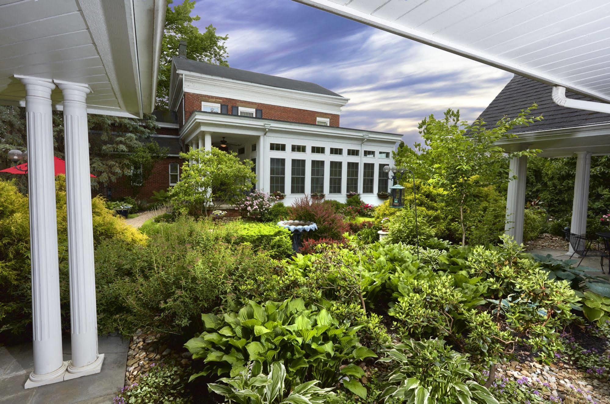 The Mount Vernon Inn Exterior photo